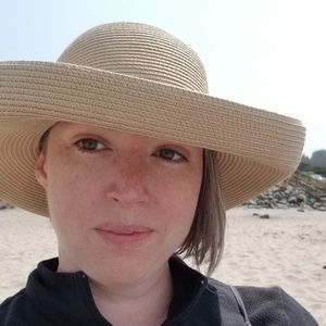 Meet your Posher, Angela